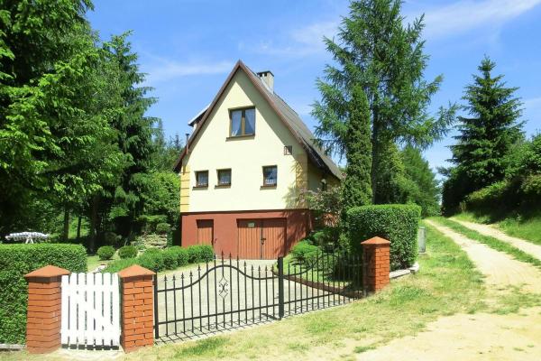 Auf dem Foto ist das Objekt Cottage by Lake Dabrowa with Fishing in der Stadt Wądzyn zu sehen.