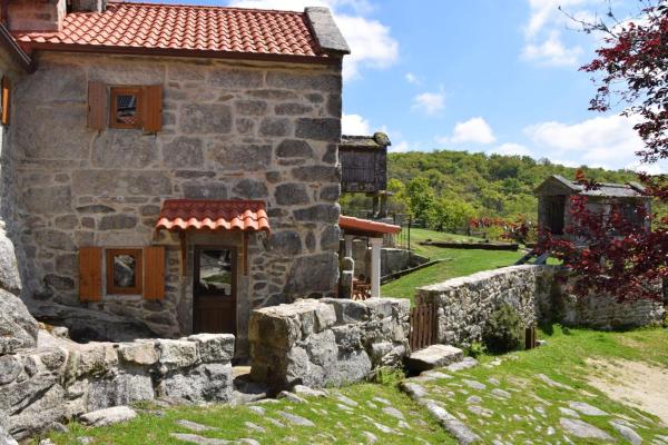 A la foto es mostra l'objecte O XARDÍN DA FRAGA situat a la ciutat de Couso.
