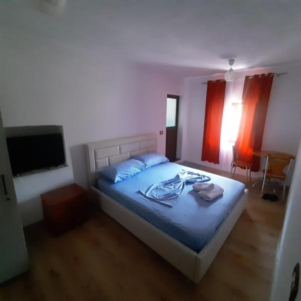 Bilde 2: Kulla e Vjeter (Bar Restaurant, Guesthouse, Parking and Camping)