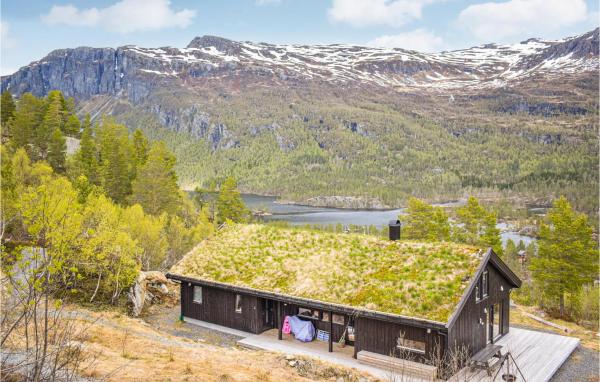 Na foto é possível ver o objeto Beautiful Home In Skare With Wifi localizado na cidade de Utsikten.