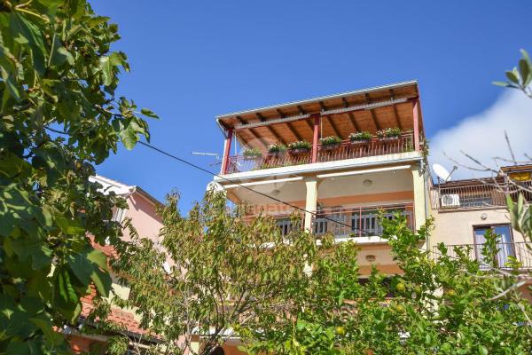 Apartments Rouge - Biograd na Moru