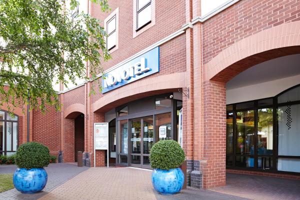 На фото показан объект Novotel Ipswich Centre, расположенный в городе Ипсвич.