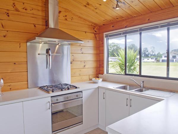 Photo 6 : Pretty in Pauanui - Pauanui Holiday Home