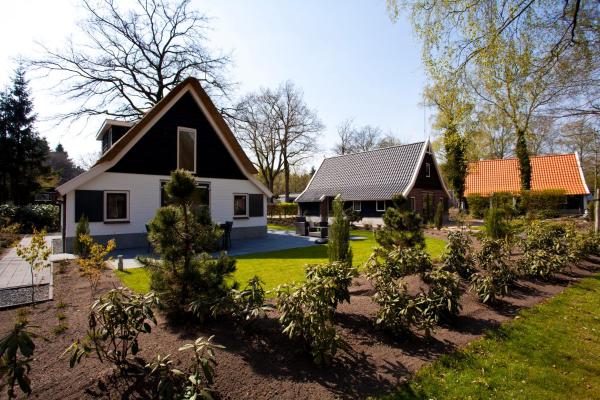 La photo montre l'objet EuroParcs De Hooge Veluwe situé dans la ville de Arnhem.