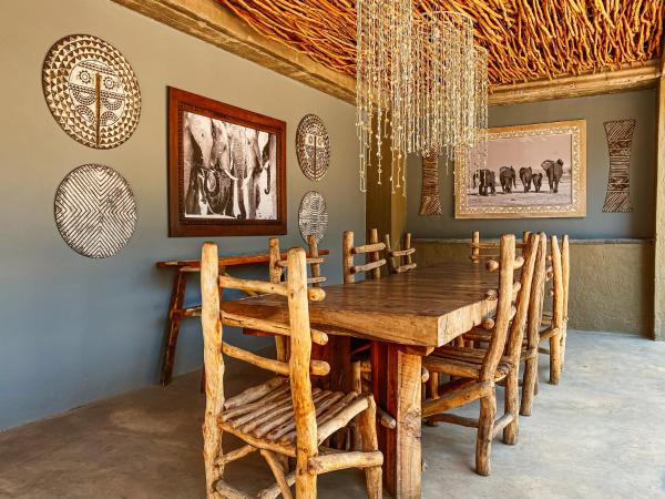 The photo shows the Gwango Heritage Resort located in the city of Dete.