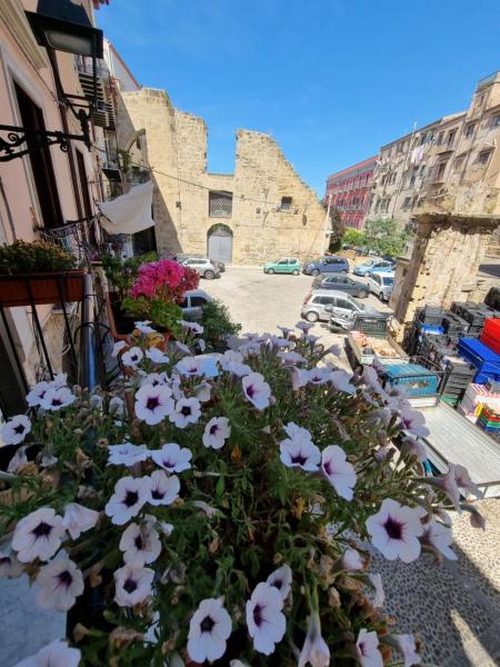 A la foto es mostra l'objecte Residenza Tarzanà situat a la ciutat de Palerm.