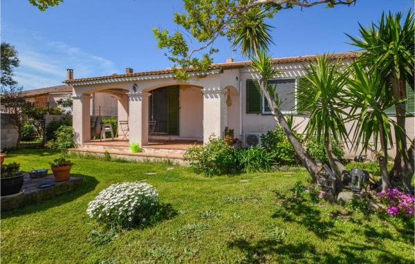 A la foto es mostra l'objecte Amazing Home In Borgo With Kitchen situat a la ciutat de Borgo.