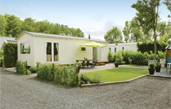 3 Bedroom Stunning Home In Tzummarum - Friesland