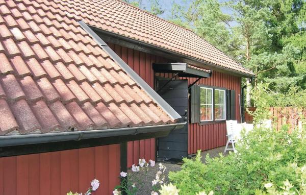 På billedet ses objektet Stunning Home In Hestra With Sauna beliggende i byen Hestra.