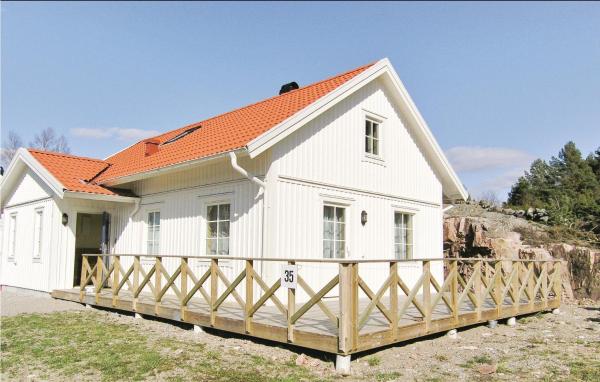 Na fotografii je vidět objekt Nice Home In Fjällbacka With Sauna nacházející se ve městě Fjällbacka.