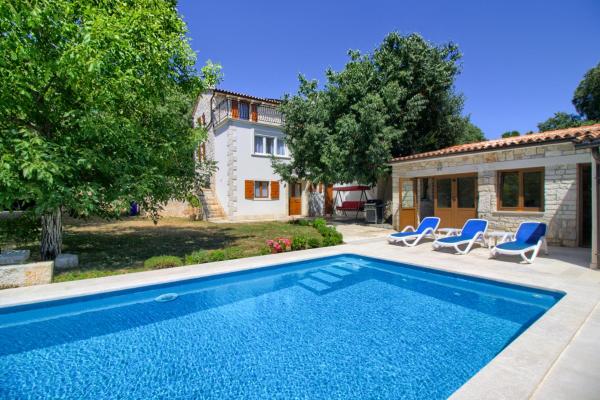 A la foto es mostra l'objecte Villa Taki with private pool near Rovinj situat a la ciutat de Kanfanar.