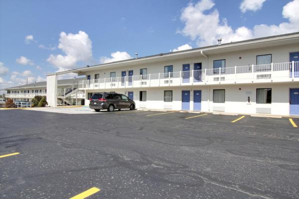 A la foto es mostra l'objecte Motel 6-Middleburg Heights, OH - Cleveland situat a la ciutat de Brook Park.
