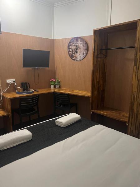 Na zdjęciu widoczny jest obiekt Gin Gin Budget Accommodation położony w mieście Lynwood.