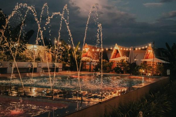 Op de foto is het object Urban Oasis Resort, Tarlac te zien, gelegen in de stad Victoria.