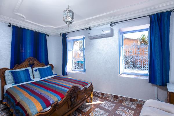 På bilden syns objektet The Star Of Chefchaouen som ligger i staden Chefchaouene.