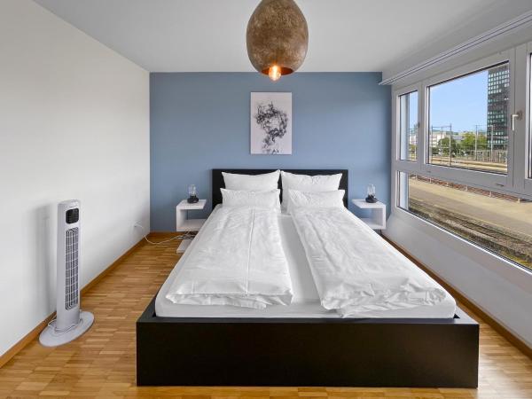 Фотография 3: ARISER - Zug Central Business Apartment