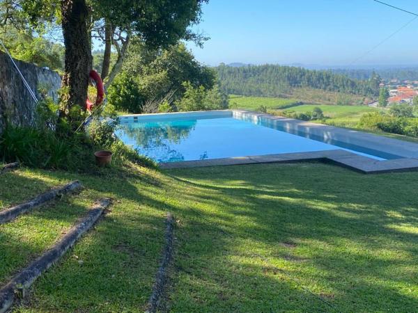 Auf dem Foto ist das Objekt Lovely 6-Bed Cottage in Barcelos - Vila Cova in der Stadt Barcelos zu sehen.
