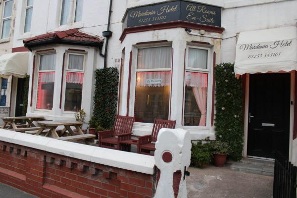 På billedet ses objektet Mardonia Hotel beliggende i byen Blackpool.