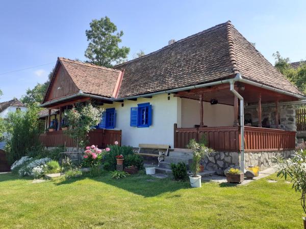 På bildet vises objektet Siklód. Csaba vendégház (5 fő) som ligger i byen Sărăţeni.