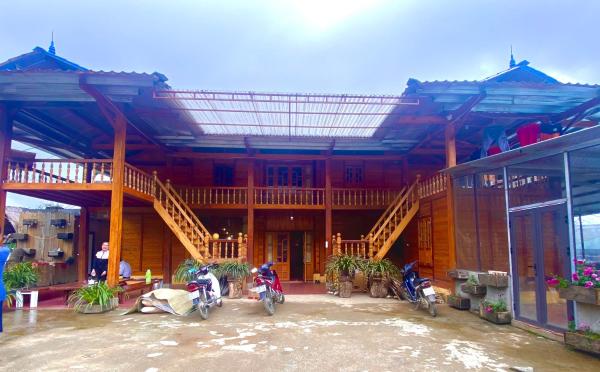 På billedet ses objektet A Phủ Home’s beliggende i byen Bản Bé.