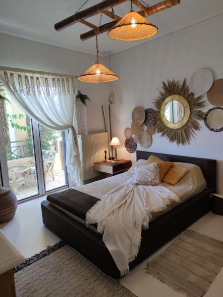 Na zdjęciu widoczny jest obiekt KD Boho Home położony w mieście Thorikón.