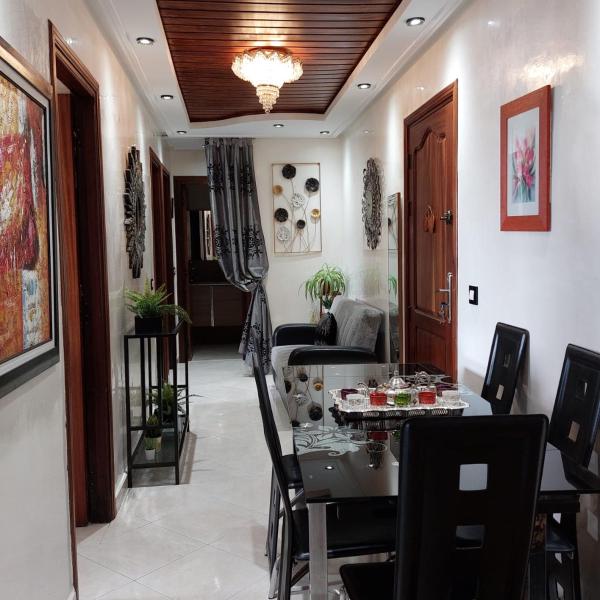 På billedet ses objektet Appartement avec terrasse au cœur du centre-ville de Rabat beliggende i byen Rabat.