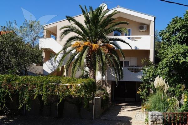 A la foto es mostra l'objecte Apartments Nikolina situat a la ciutat de Posedarje.