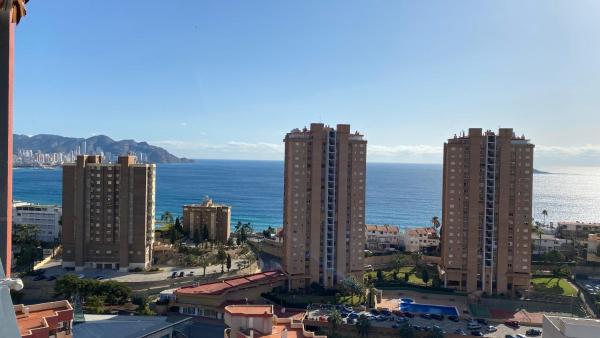 A la foto es mostra l'objecte El Capricho de Poniente - Torre Dos Calas situat a la ciutat de Benidorm.
