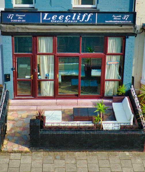 A la foto es mostra l'objecte Leecliff Guest House situat a la ciutat de Blackpool.