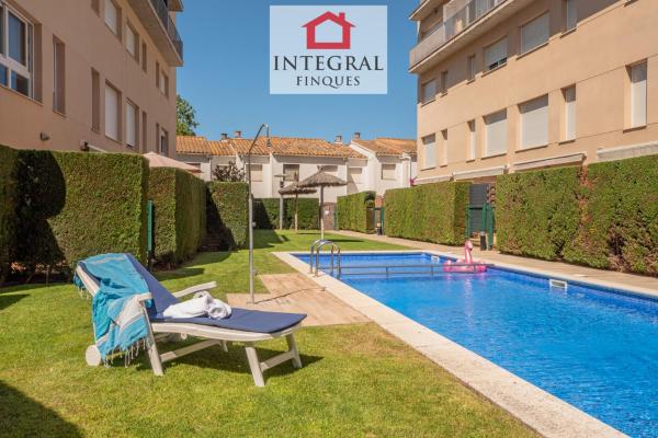 A la foto es mostra l'objecte Splash Holiday Home in Palamos situat a la ciutat de Calonge.