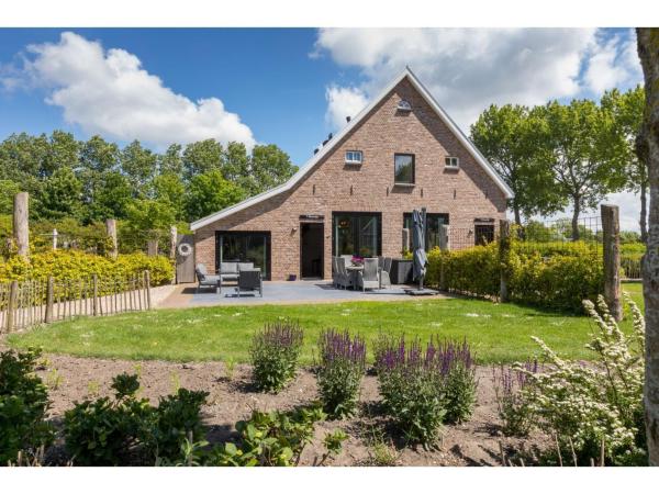 Fotografie 6: Mansion in Vrouwenpolder near Beach
