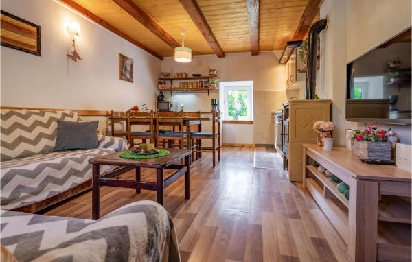 2 Bedroom Nice Home In Fuzine - Jadranovo