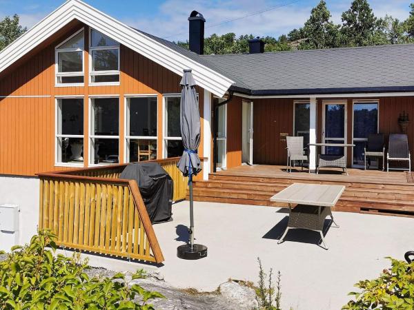 På billedet ses objektet 10 person holiday home in Stathelle-By Traum beliggende i byen Jomfruland.