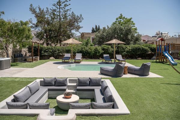 Sivaszen Luxury Villa, With Heated Pool & Spa Whirlpool, By Thinkvilla - Creta