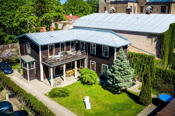 A la foto es mostra l'objecte Wooden House near City center situat a la ciutat de Riga.