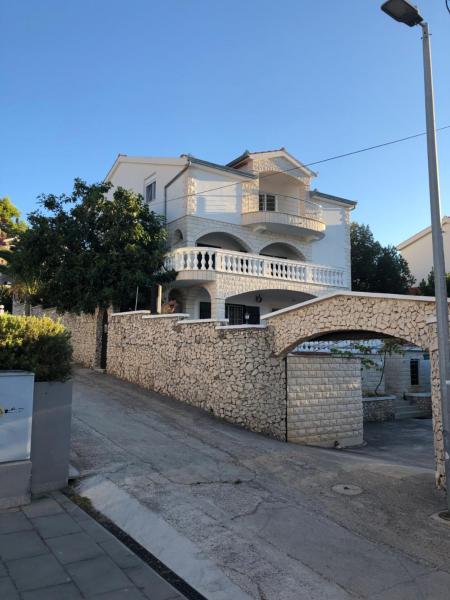 Luxury Apartments Sycamore 4* - Maslinica