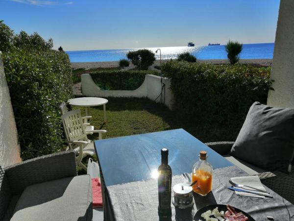 Apartamento Bajo Naturista A Pie De Playa. - Garrucha