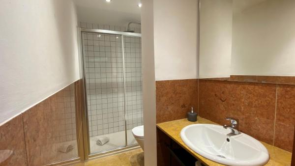 Billede 8: BEST - Studio Porto Downtown with AC and Parking