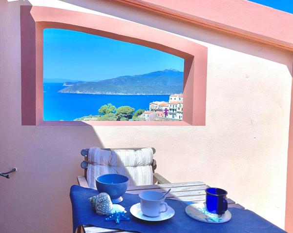 A la foto es mostra l'objecte Villa Soprana by Agenzia SolturElba situat a la ciutat de Capoliveri.