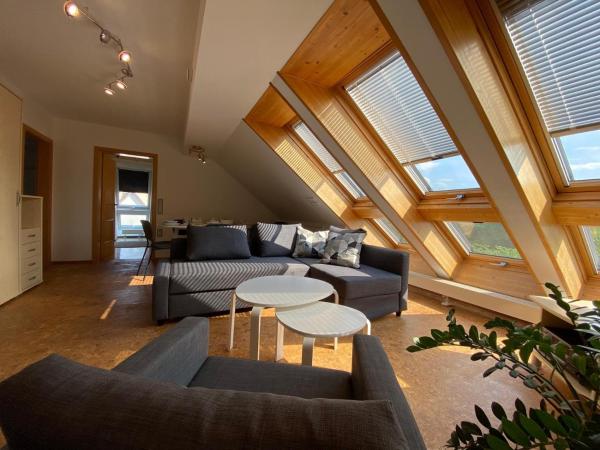 A la foto es mostra l'objecte Helles, ruhiges, documenta Quartier, Herkules Blick all-in 5G situat a la ciutat de Kassel.