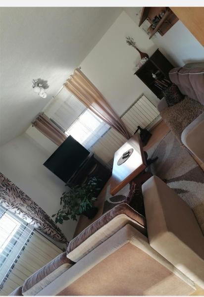 Na fotografii je vidět objekt Apartment AMRA nacházející se ve městě Morančani.