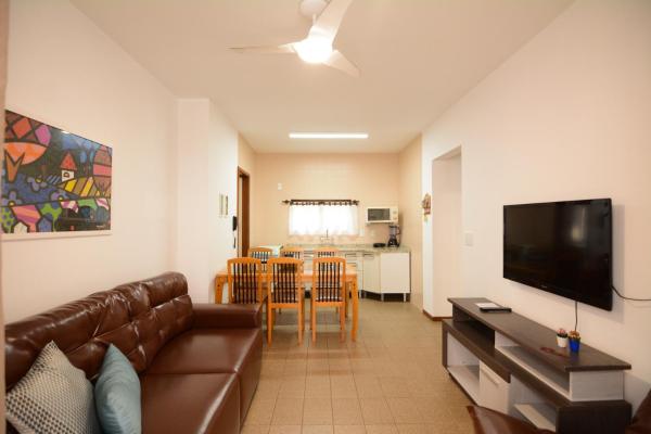 På billedet ses objektet Apt Ingleses 200m praia beliggende i byen Florianópolis.