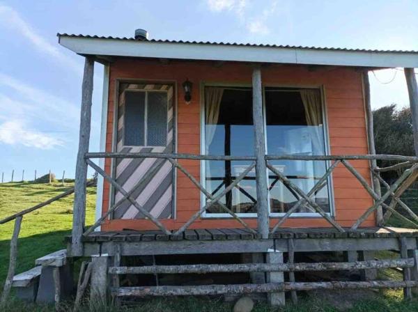 På billedet ses objektet Cabaña pumillahue rural beliggende i byen Ancud.