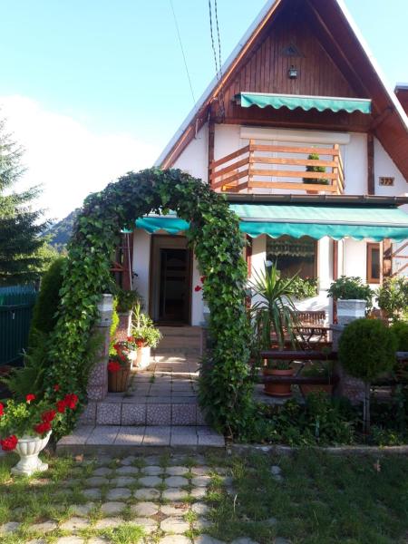 Na fotografii je vidět objekt Family Home nacházející se ve městě Cheia.