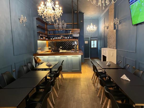 写真にはCabildo市にあるHotel Restaurante Aconcaguaが写っています。