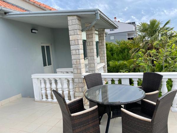 Enna Apartments Studio 2 Perfect Location - Premantura