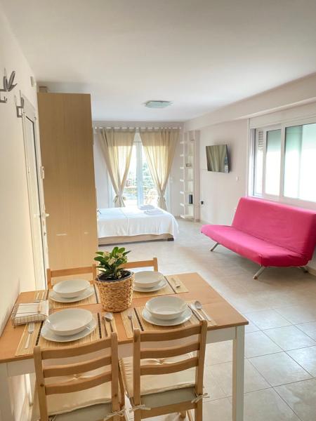 A la foto es mostra l'objecte Seaside one-bedroom on Chalkis situat a la ciutat de Calcis.