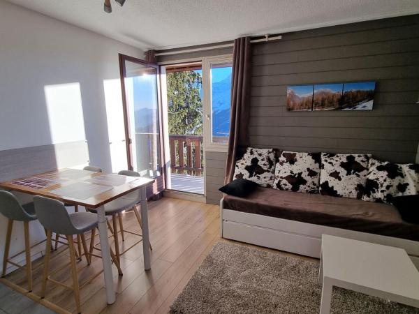 Na zdjęciu widoczny jest obiekt Studio cabine cosy à La Rosière - Ski aux pieds, balcon sud, parking couvert, casier à skis - FR-1-275-159 położony w mieście La Rosière.