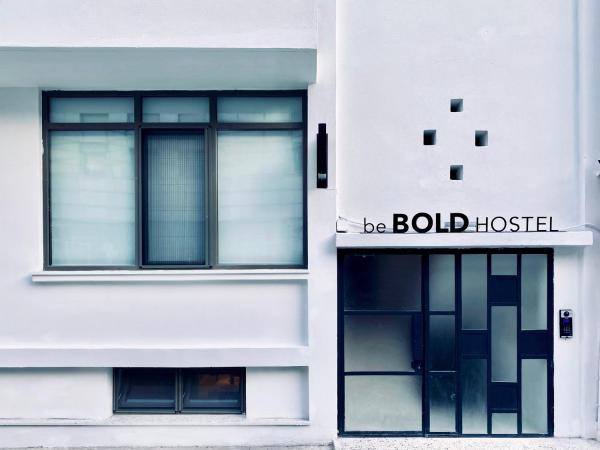 The photo shows the BE BOLD HOSTEL located in the city of Antalya.