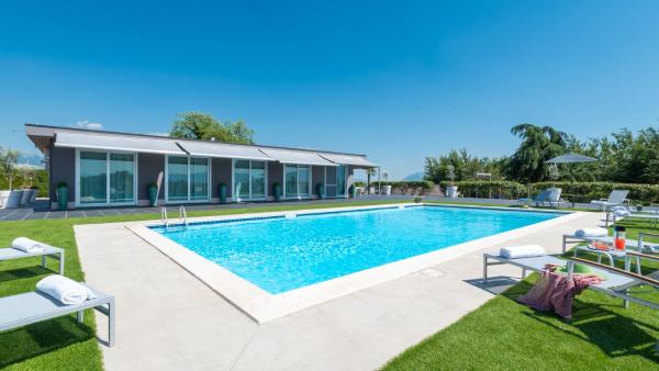 A la foto es mostra l'objecte Villa Atmosfere 8, Emma Villas situat a la ciutat de Arce.